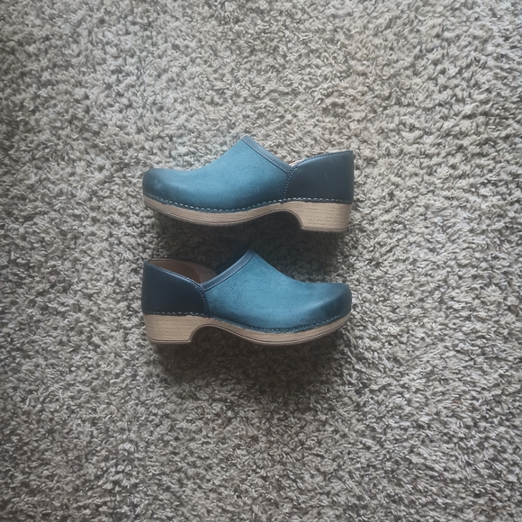 Dansko Blue Mules with Tan Sole - Picture 2 of 3